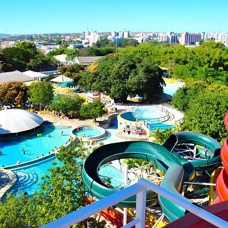 Piazza Diroma Com Acesso Ao Acqua Park Apartment Caldas Novas Bagian luar foto