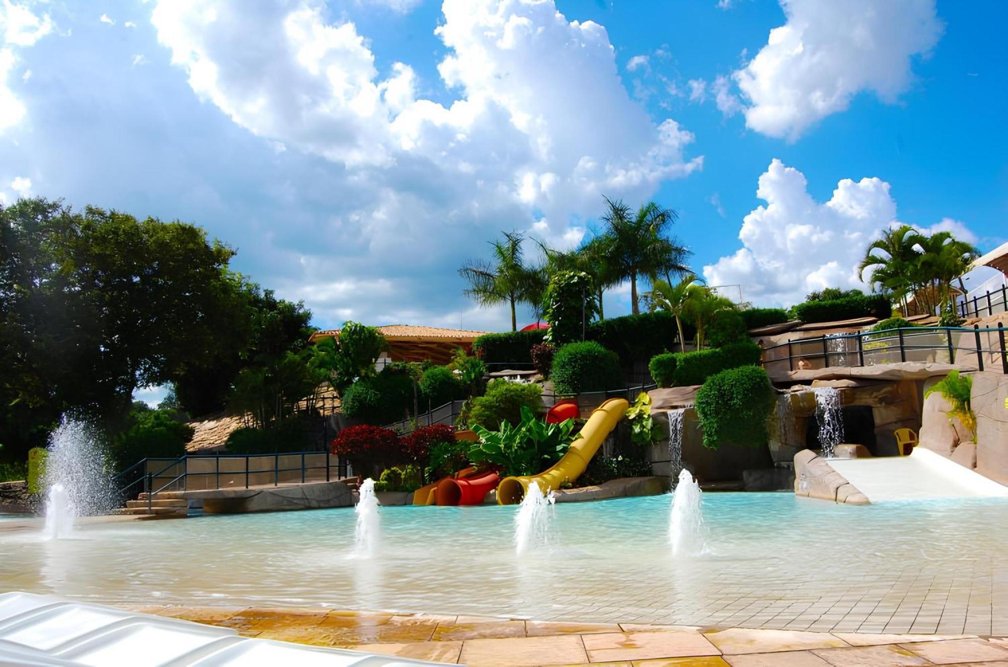 Piazza Diroma Com Acesso Ao Acqua Park Apartment Caldas Novas Bagian luar foto