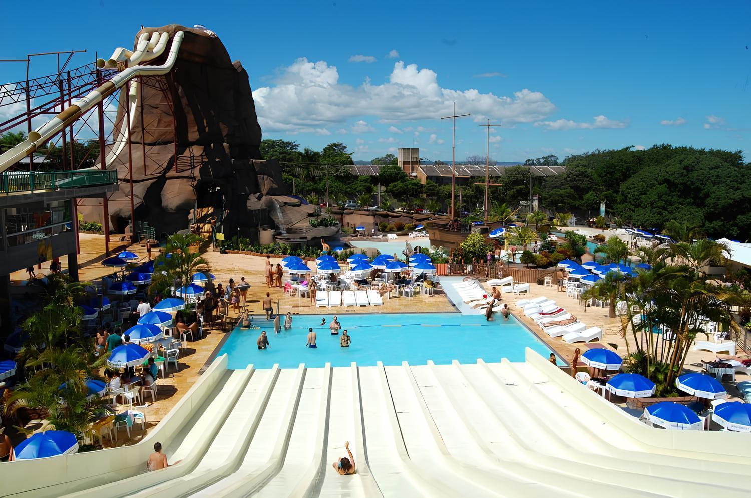 Piazza Diroma Com Acesso Ao Acqua Park Apartment Caldas Novas Bagian luar foto