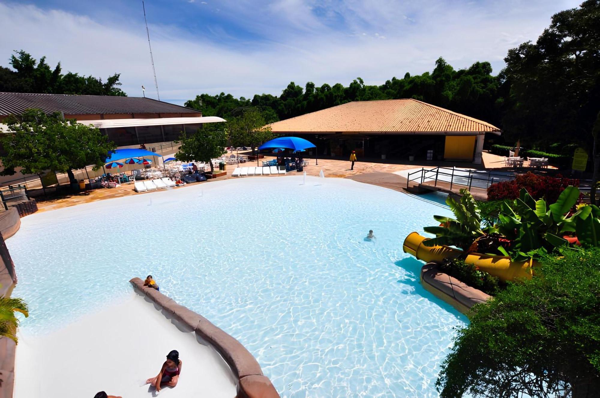 Piazza Diroma Com Acesso Ao Acqua Park Apartment Caldas Novas Bagian luar foto