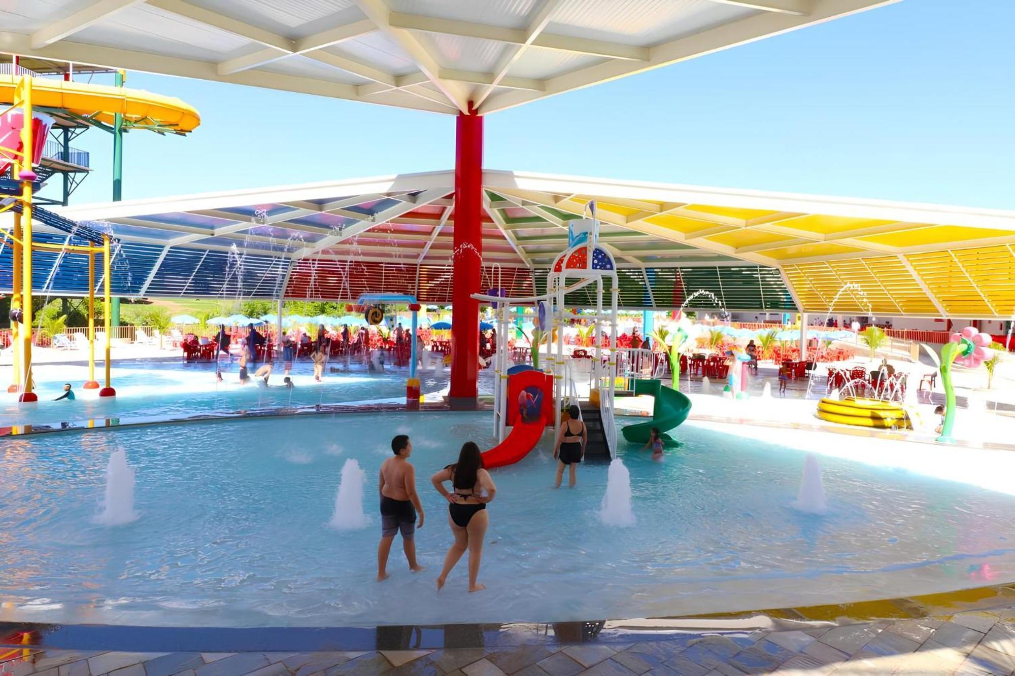 Piazza Diroma Com Acesso Ao Acqua Park Apartment Caldas Novas Bagian luar foto